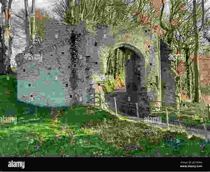 The Monumental Landgate, The Main Entrance To Winchelsea, With Its Imposing Twin Towers And Fortified Walls. Winchelsea Alex Preston